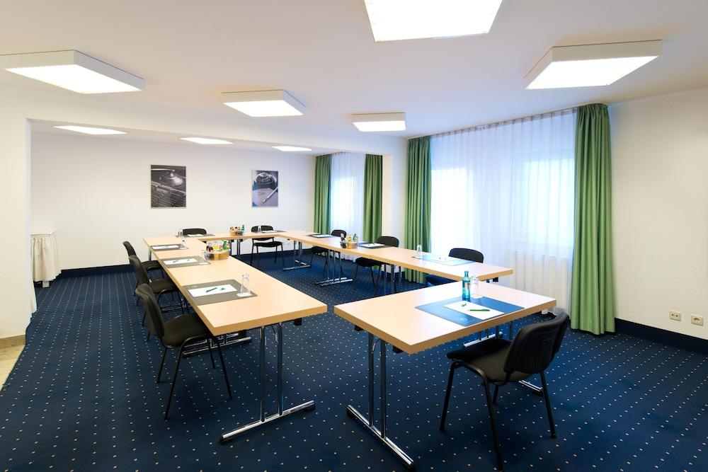 ACHAT Hotel Darmstadt Griesheim Extérieur photo