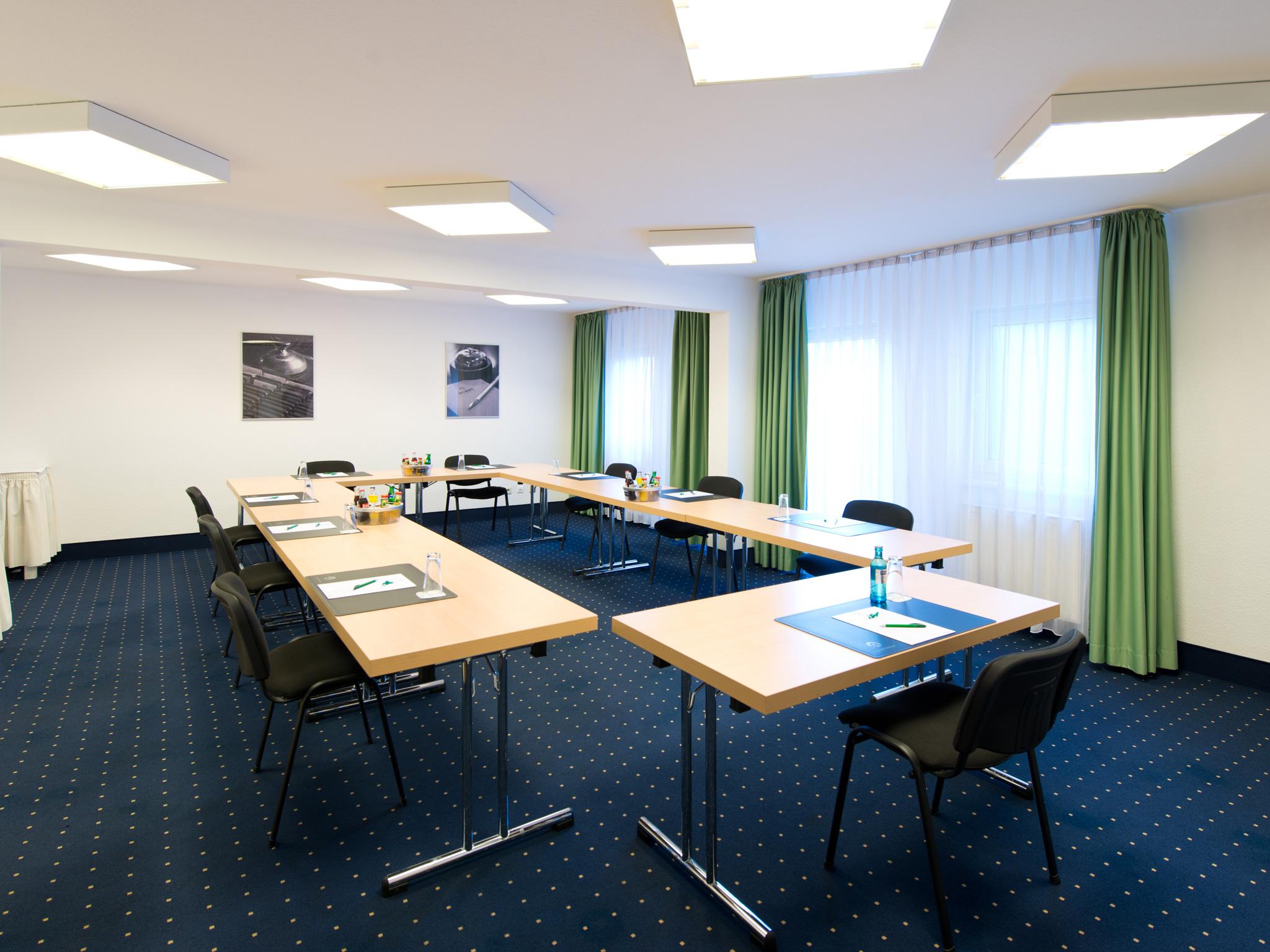 ACHAT Hotel Darmstadt Griesheim Extérieur photo