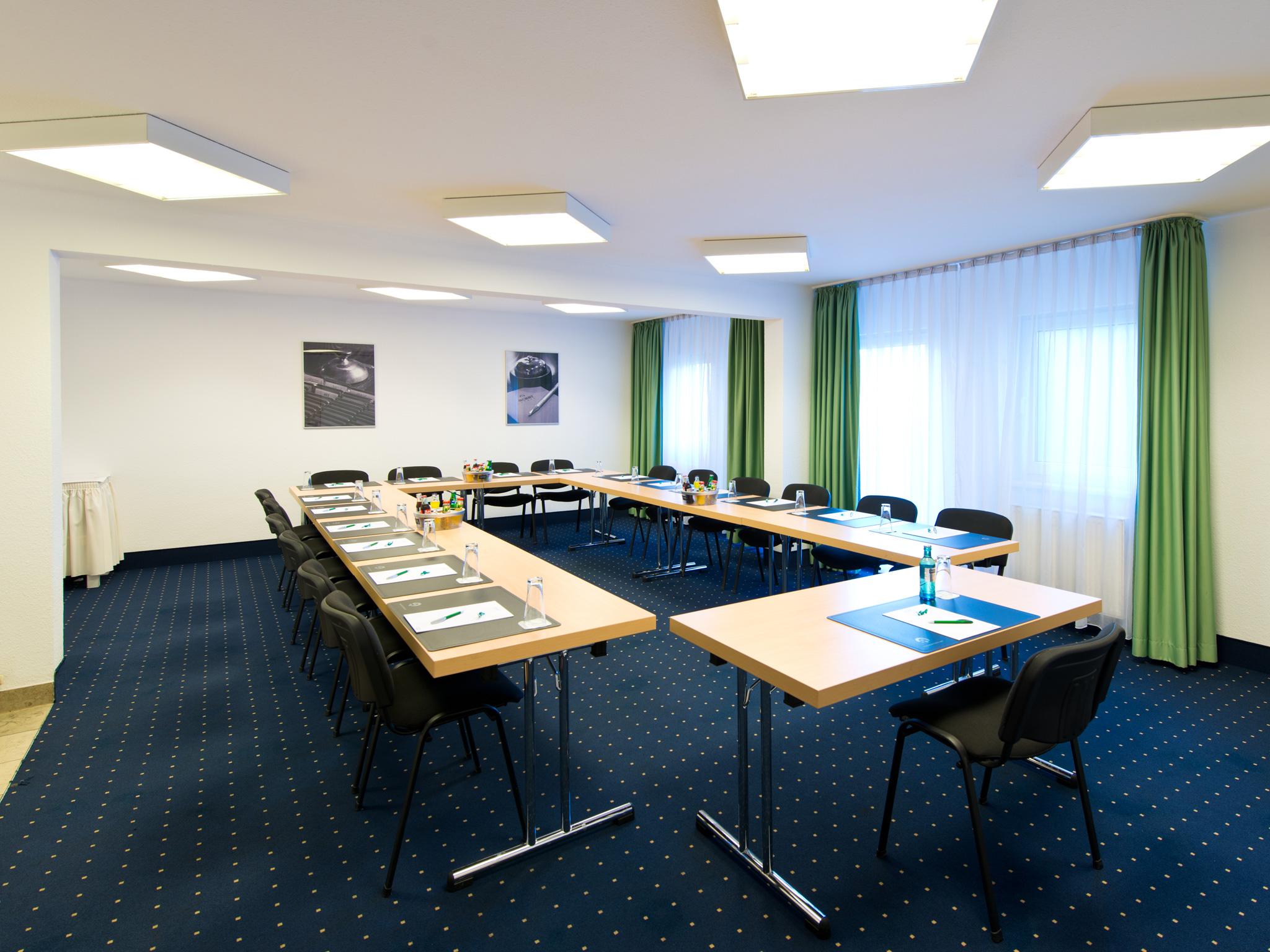 ACHAT Hotel Darmstadt Griesheim Extérieur photo