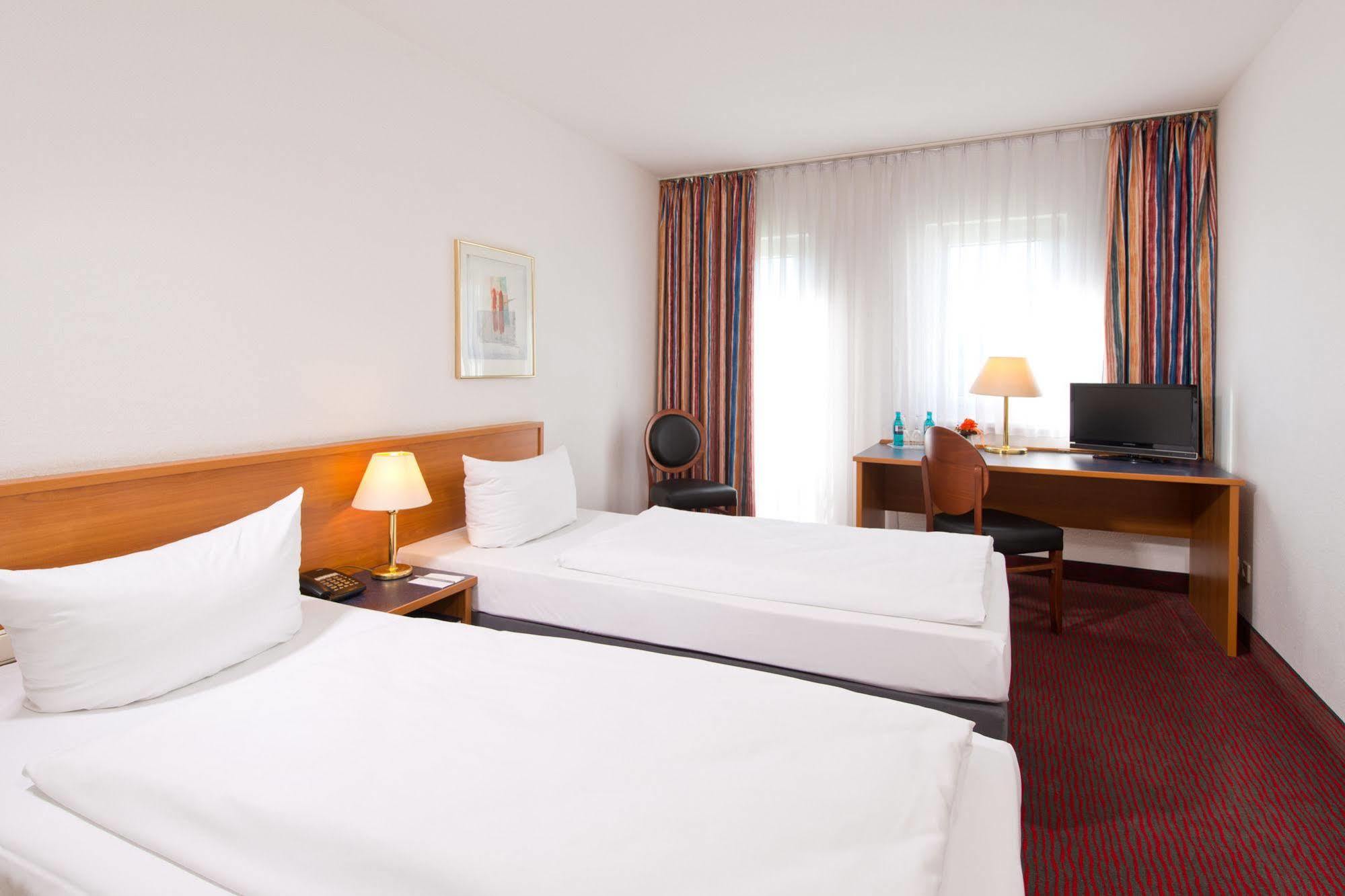 ACHAT Hotel Darmstadt Griesheim Extérieur photo