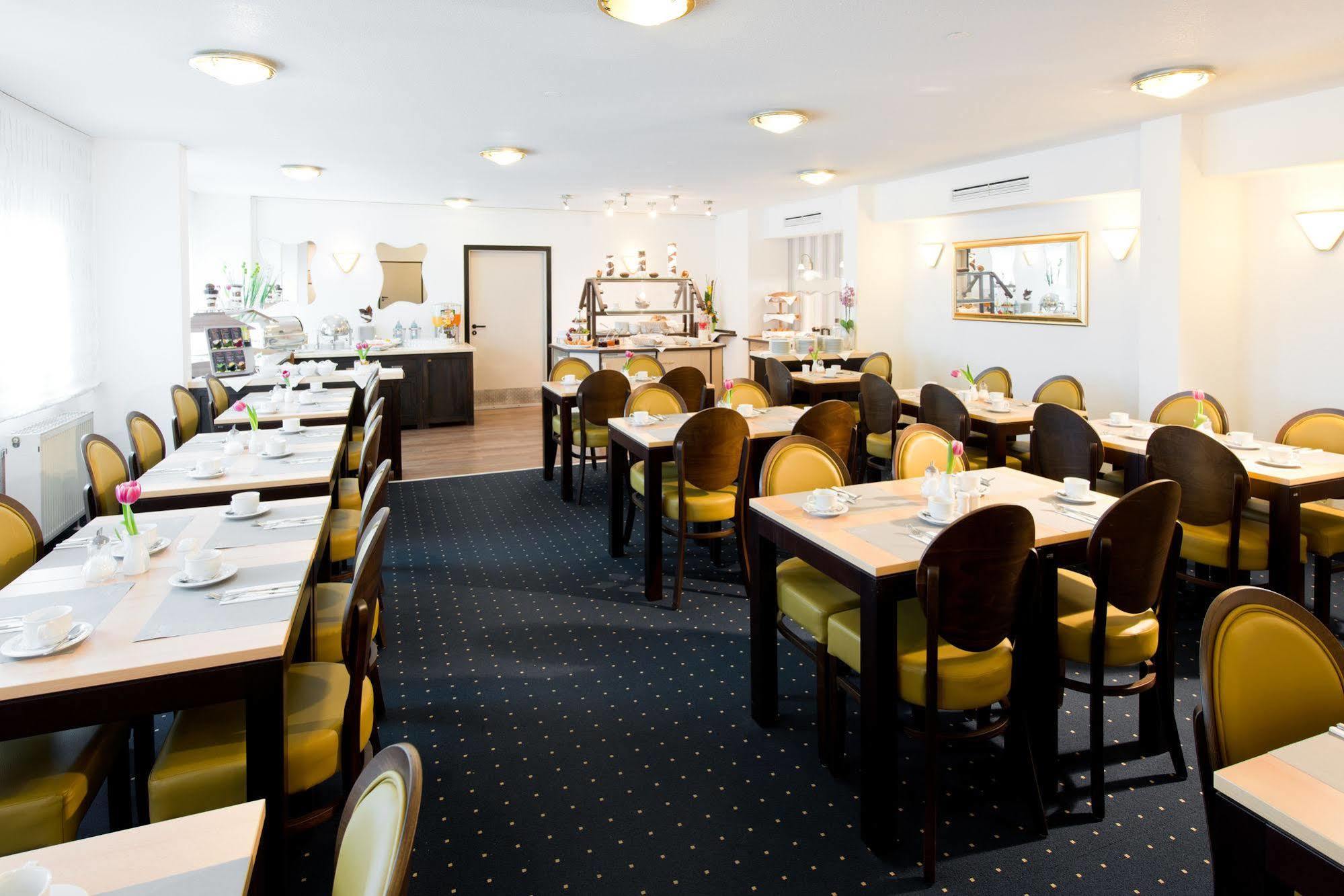 ACHAT Hotel Darmstadt Griesheim Extérieur photo